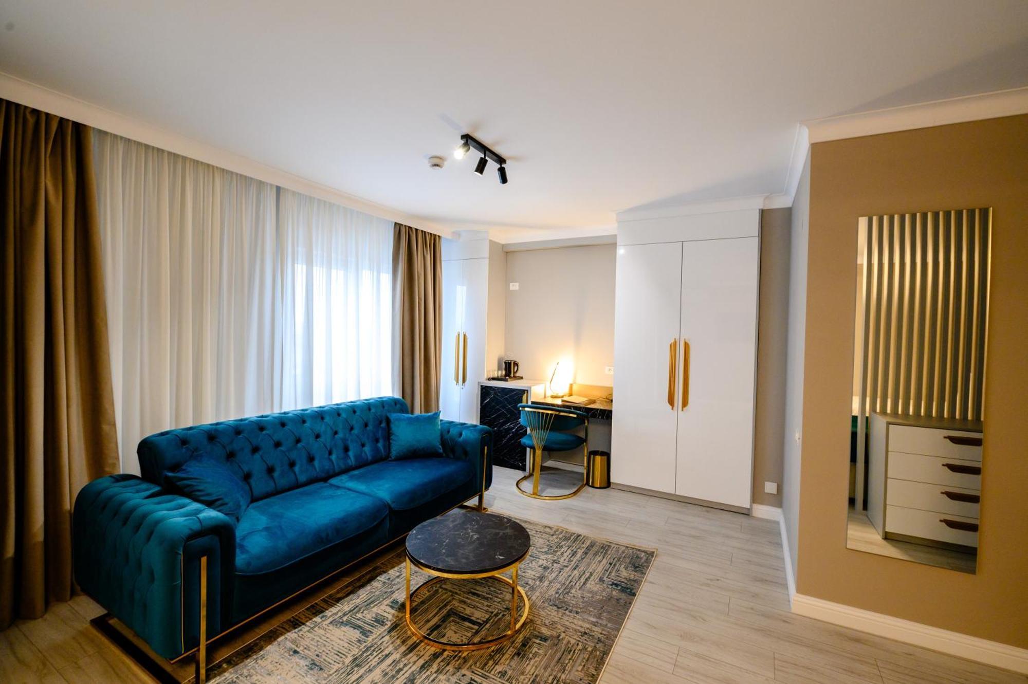 Elitte Inn & Suites Roşu Exteriör bild